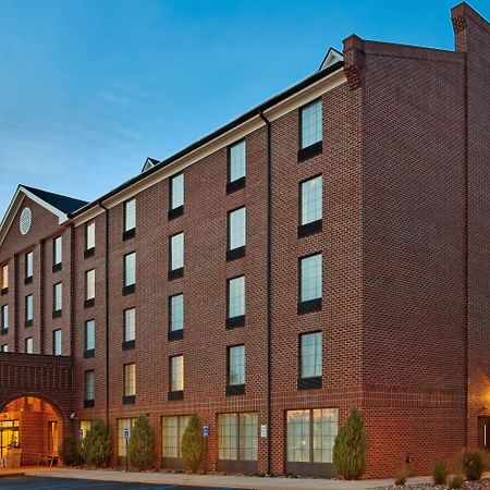 Holiday Inn Express Harrisburg East, An Ihg Hotel Exterior foto