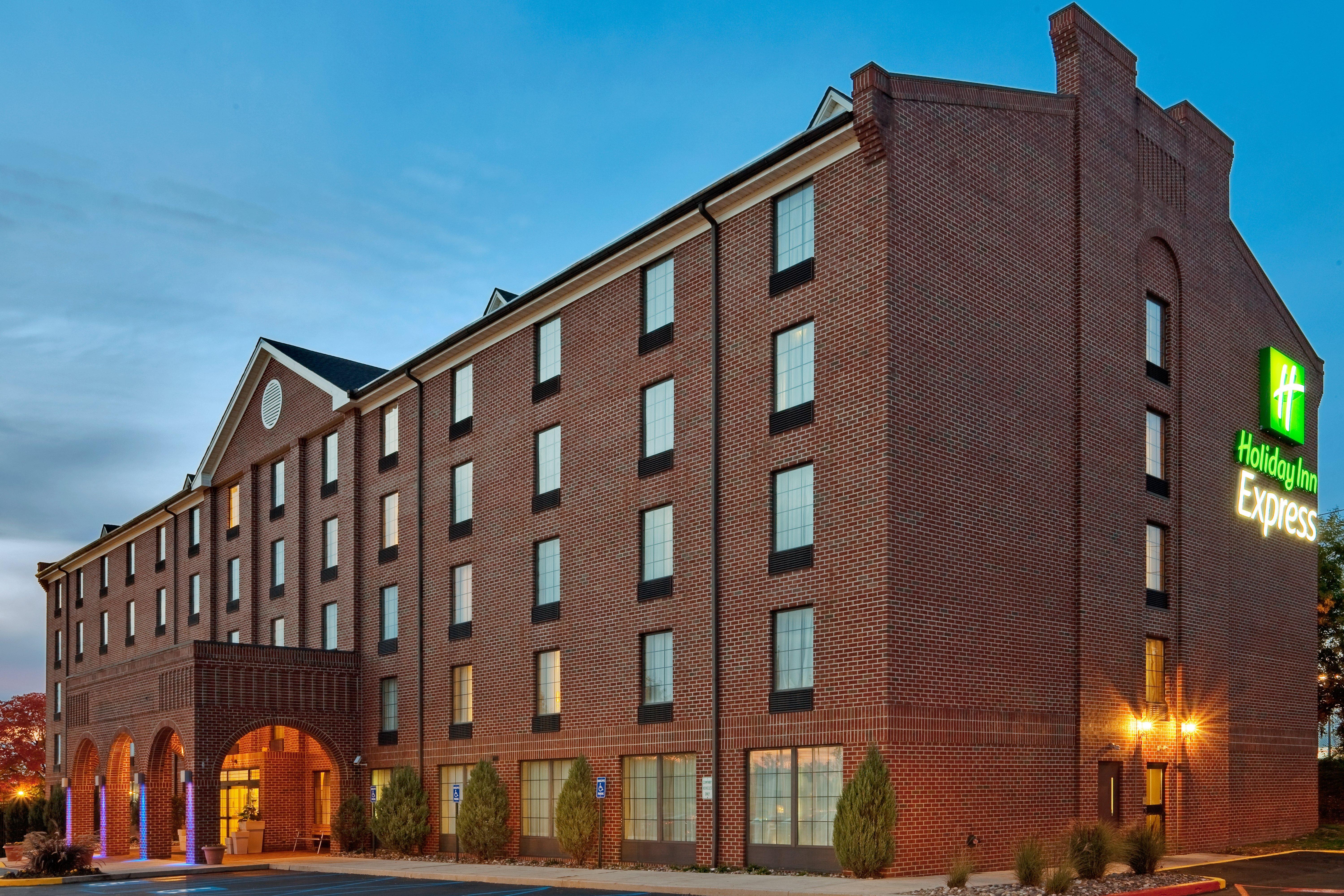 Holiday Inn Express Harrisburg East By Ihg Exterior foto